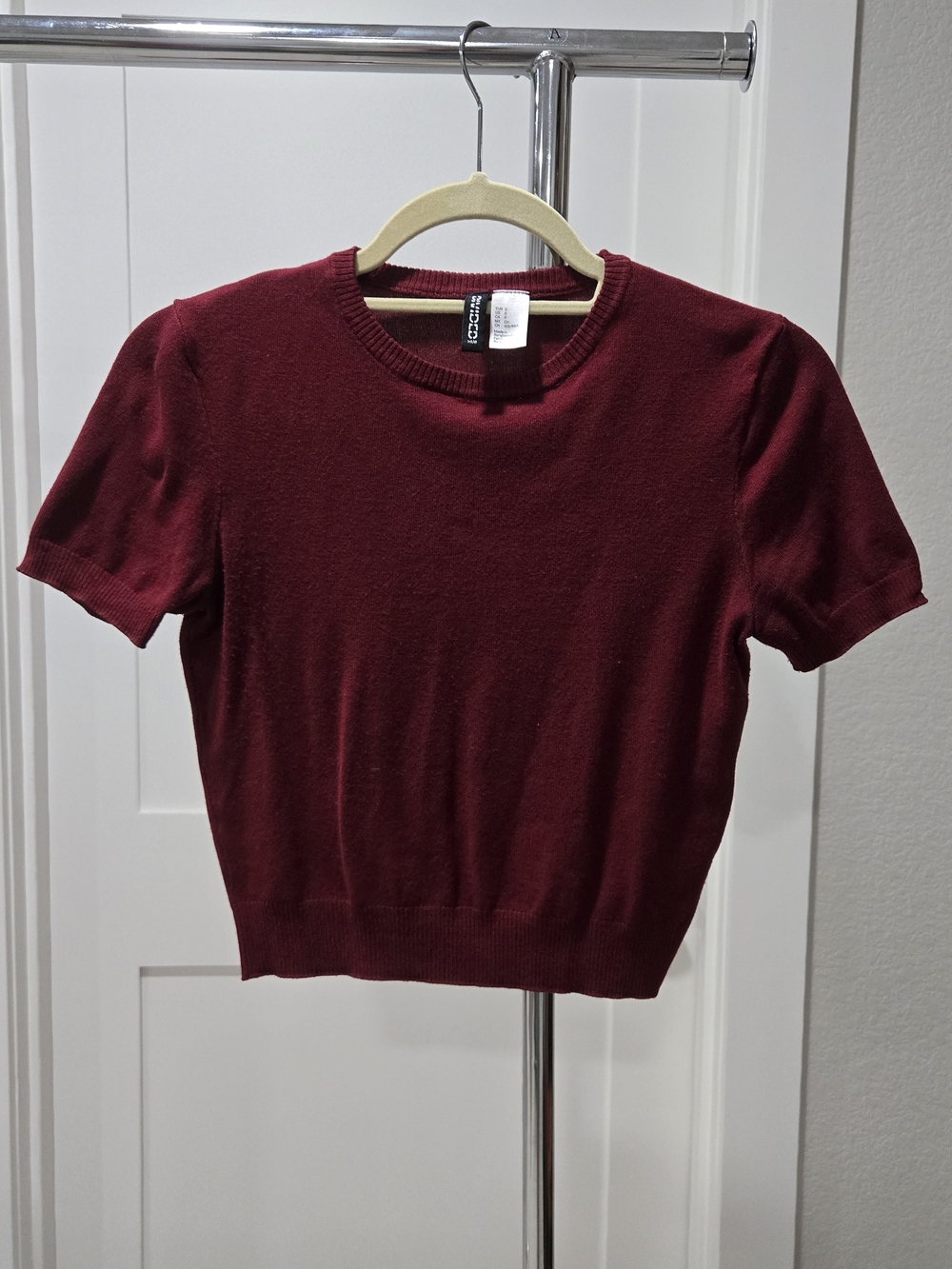 H&M Divided Fine Knit Cropped Tee